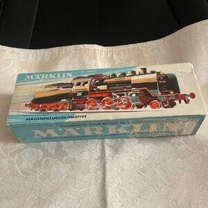 Maerklin H0 Passenger locomotive with tender 3003